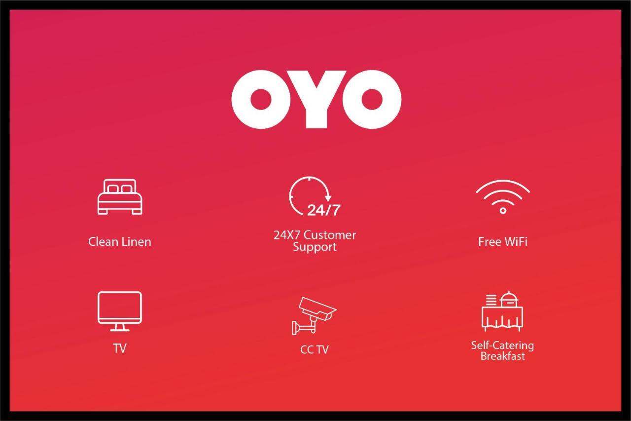 Oyo 9238 Hotel Meet Palace Naroda Ngoại thất bức ảnh